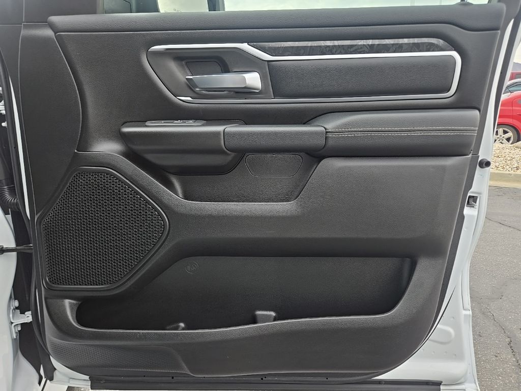 Used 2025 White Ram Big Horn/Lone Star image 62