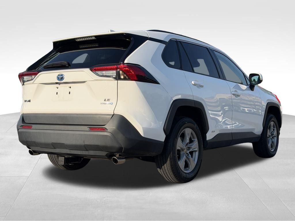2022 Toyota RAV4 Hybrid LE
