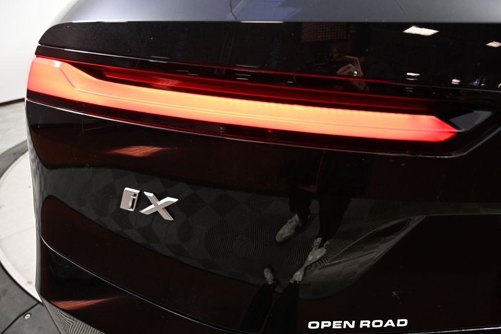 Thumbnail: 2026 BMW iX - 11