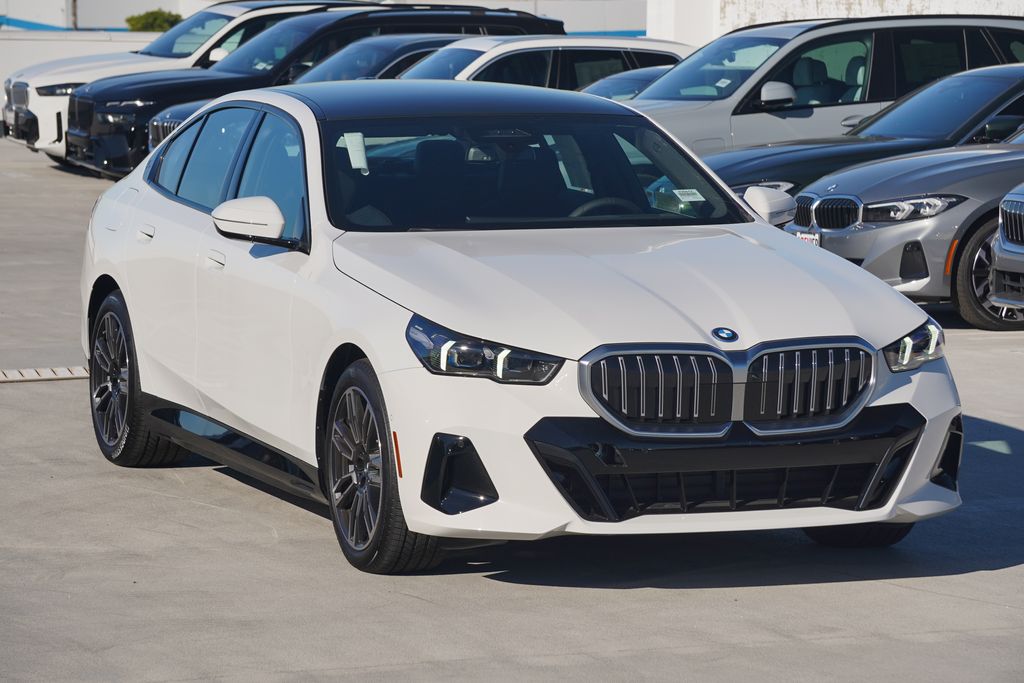 Thumbnail: 2026 BMW 5 Series - 3