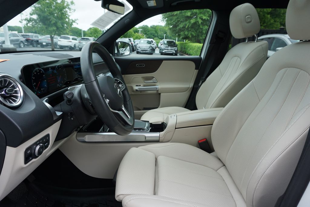 2022 Mercedes-Benz GLB 250 7