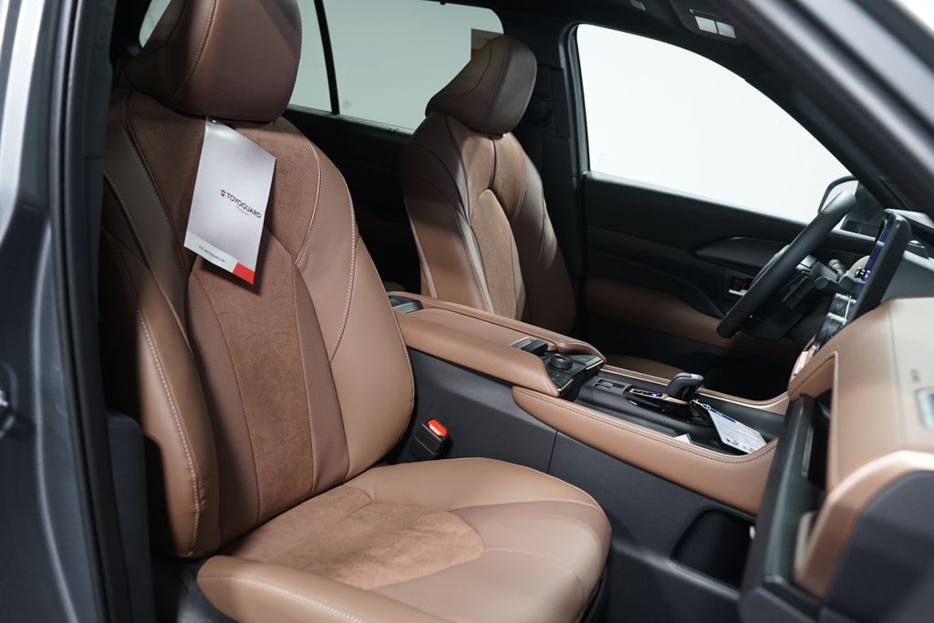 Thumbnail: 2026 Toyota Grand Highlander - 30