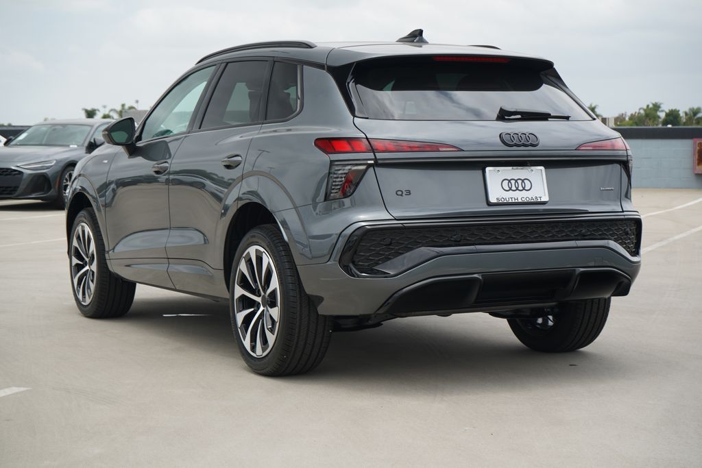 Thumbnail: 2026 Audi Q3 - 3