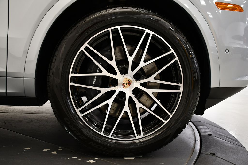 Thumbnail: 2026 Porsche Cayenne - 19