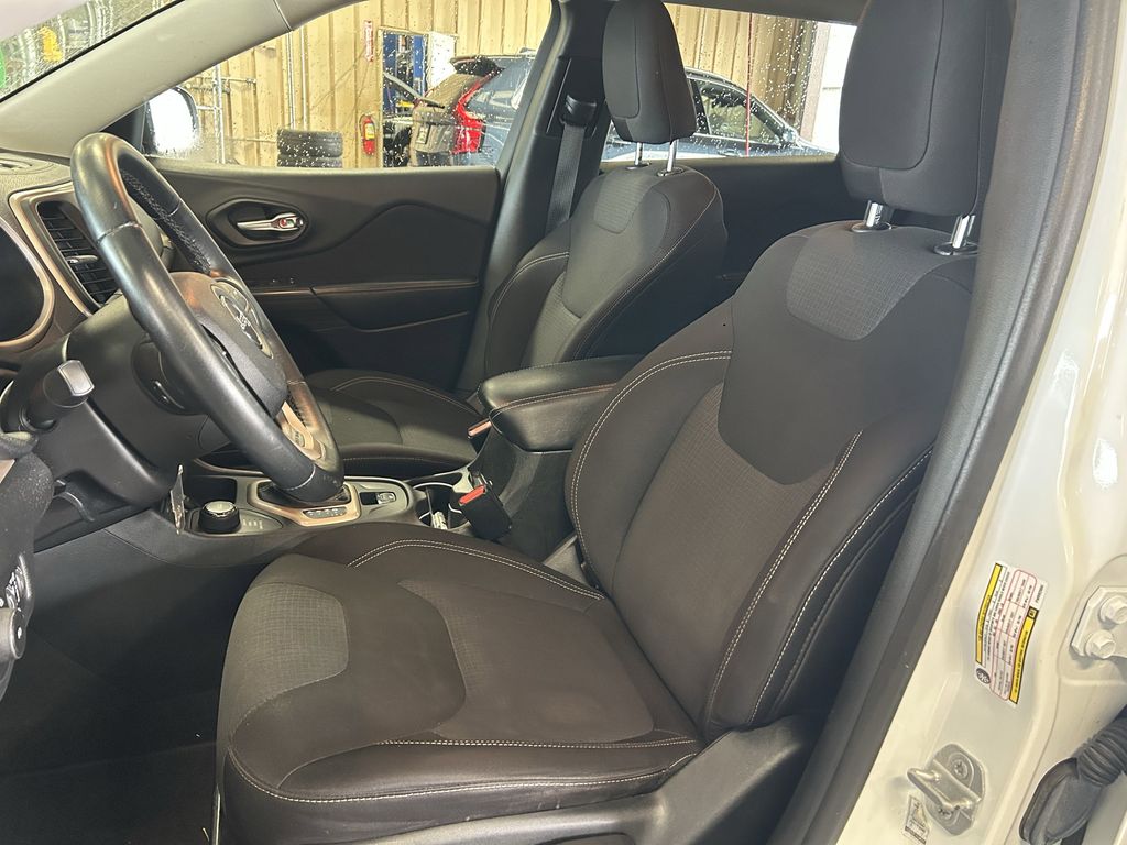2015 Jeep Cherokee Latitude White at Shottenkirk Kia Fort Bend