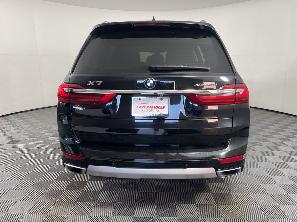 Thumbnail: 2022 BMW X7 - 16