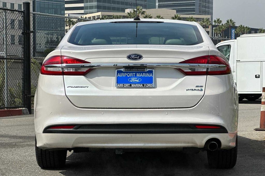 2018 Ford Fusion Hybrid SE 7