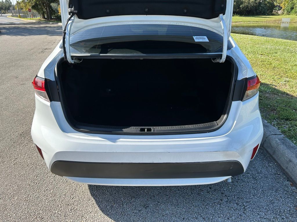 Thumbnail: 2021 Toyota Corolla - 10