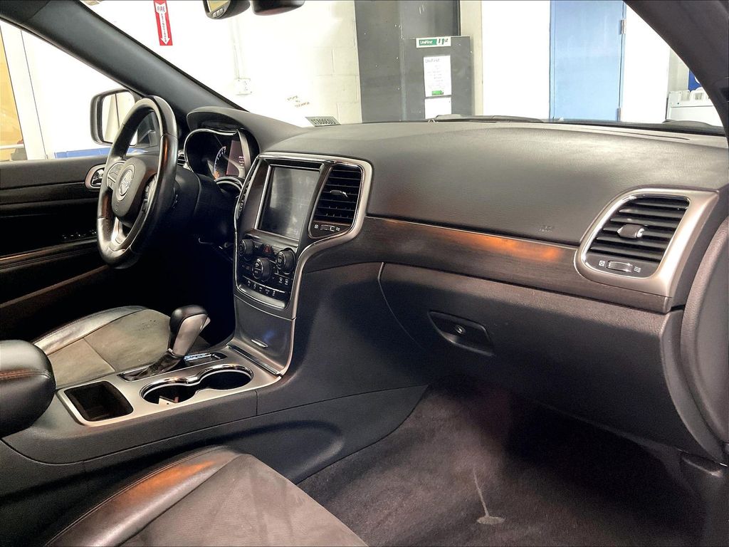 2018 Jeep Grand Cherokee — photo 14