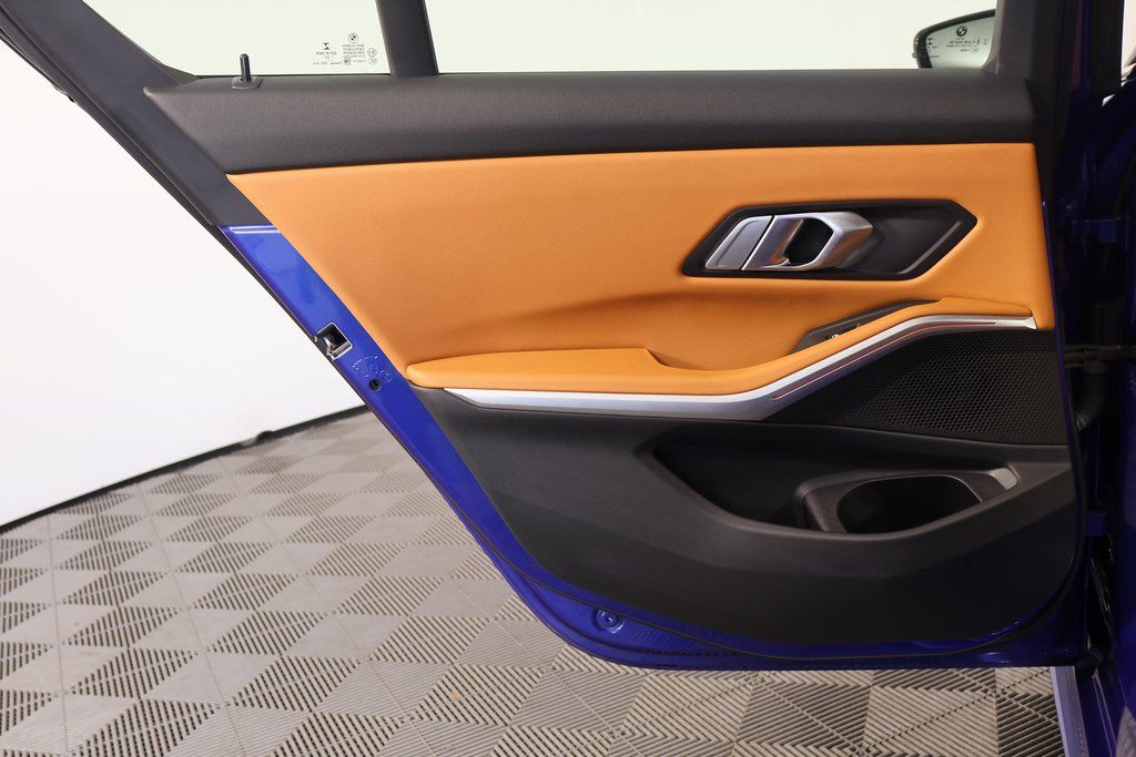 Thumbnail: 2023 BMW 3 Series - 13