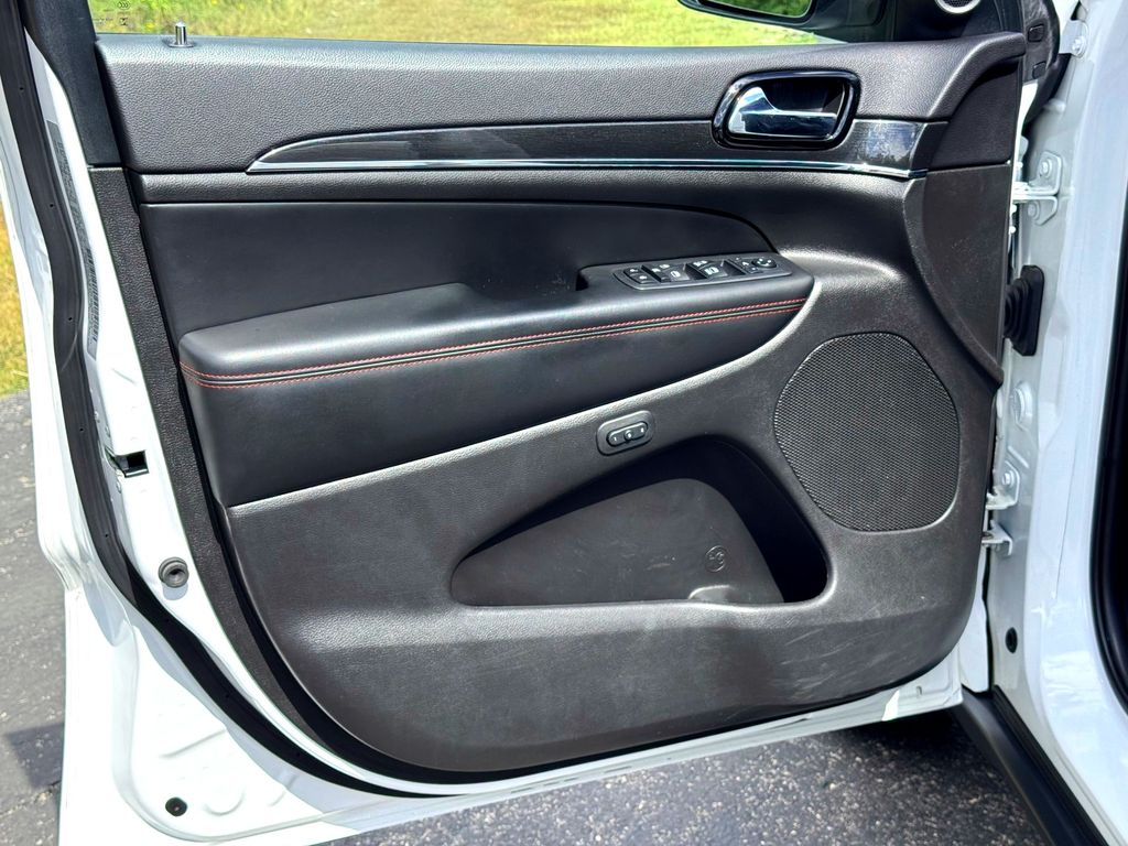 Used Car 2019 Jeep Grand Cherokee  Trailhawk For Sale Under $25,000 In Taylor, Texas