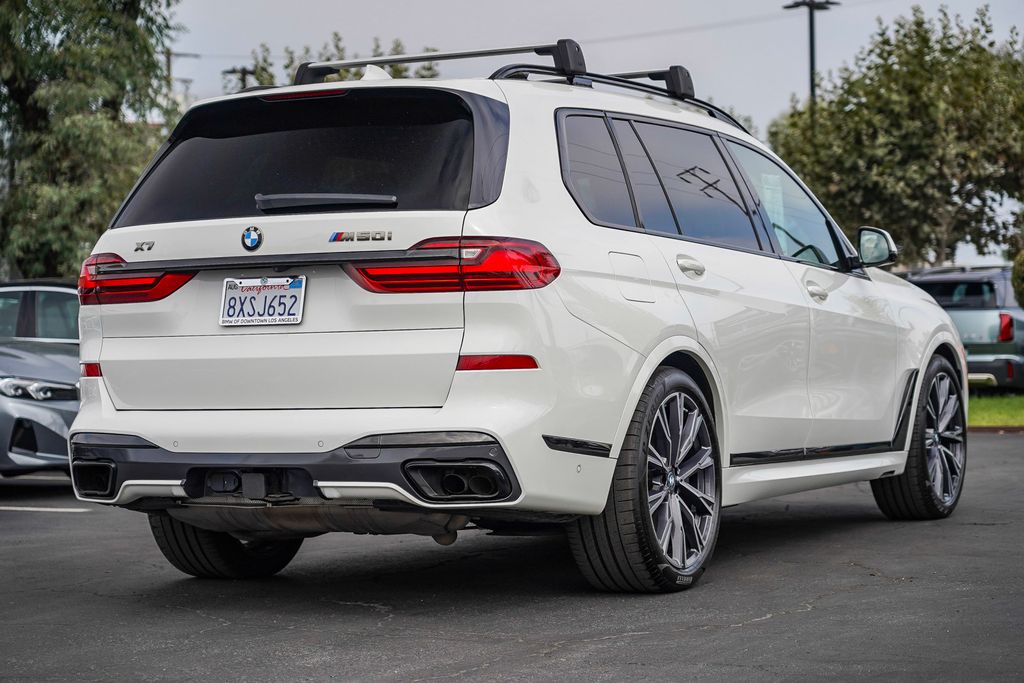 2021 BMW X7 M50i 8