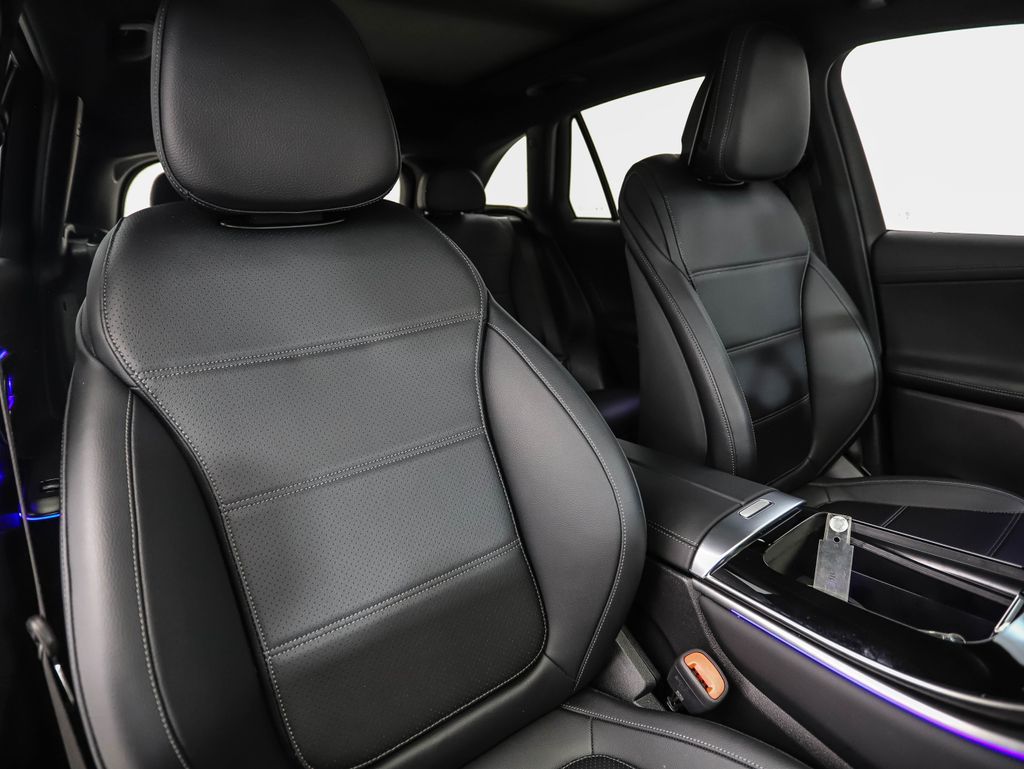 Thumbnail: 2025 Mercedes-Benz GLC - 31