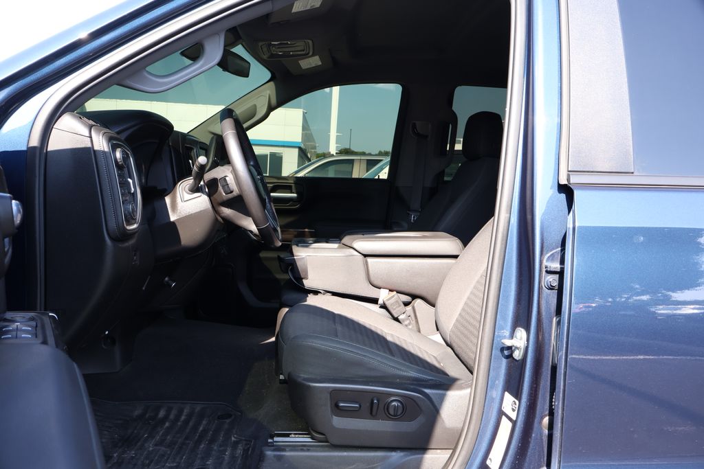 Thumbnail: 2020 Chevrolet Silverado 1500 - 13