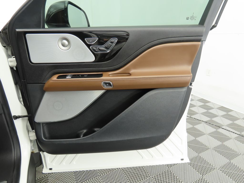 2020 Lincoln Aviator Reserve 26