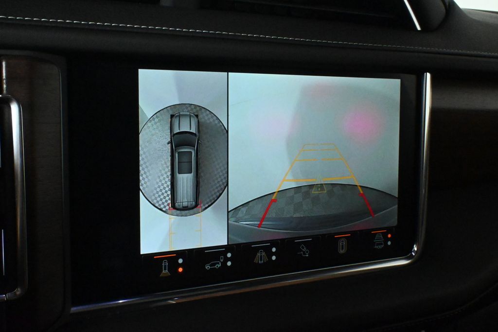 2024 GMC Yukon Denali Ultimate 25