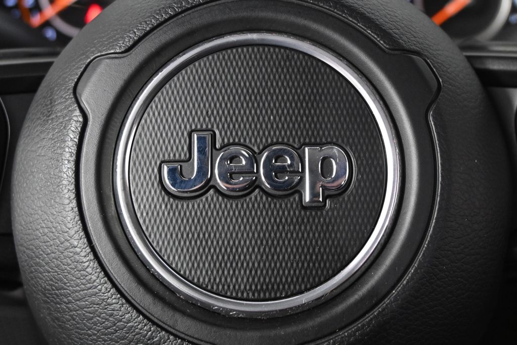 Used 2022 Green Jeep Sport image 37