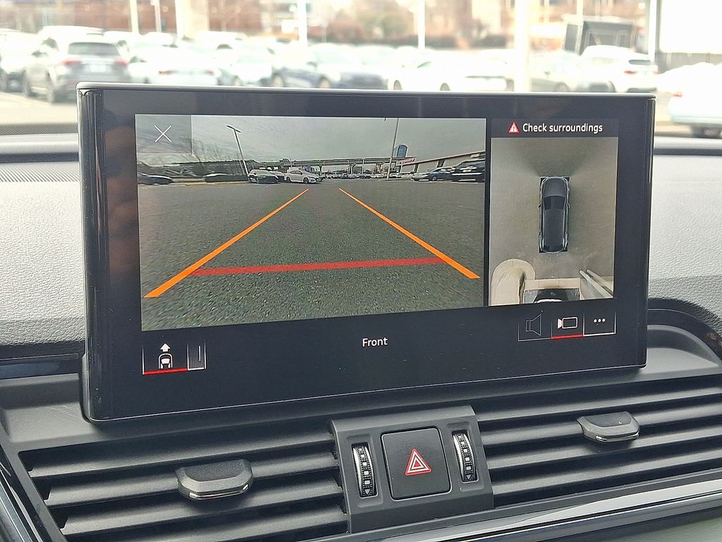 Thumbnail: 2021 Audi Q5 - 18