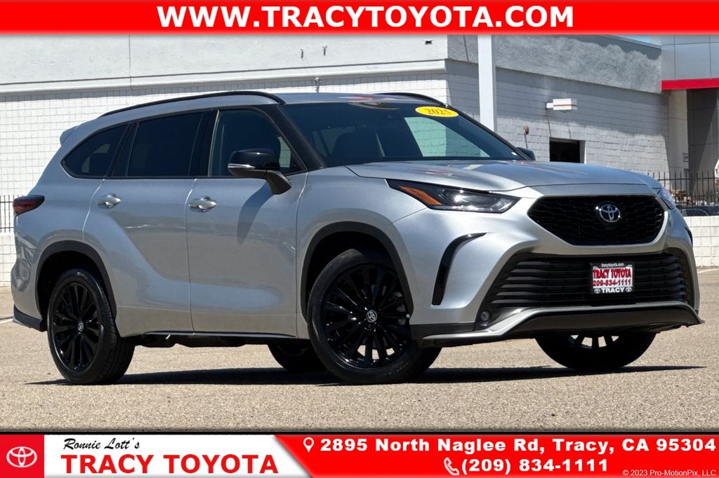 Celestial Silver Metallic 2025 Toyota Highlander XSE AWD SUV / Crossover All-Wheel Drive 8-Speed Automatic