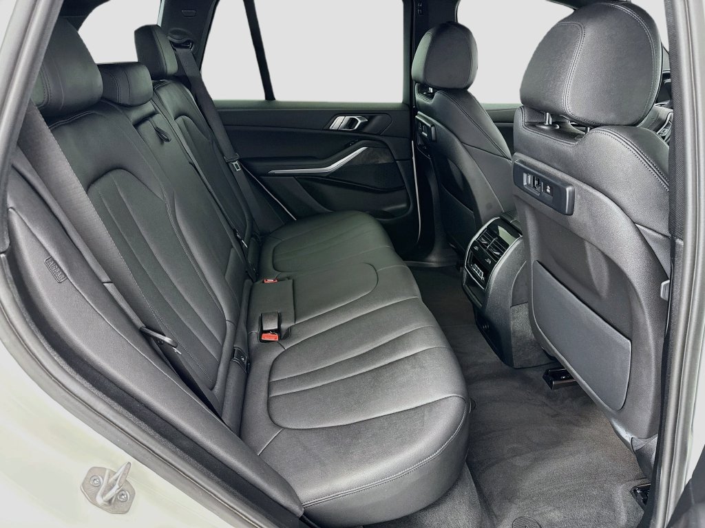 Thumbnail: 2022 BMW X5 - 21