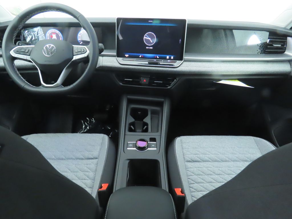Thumbnail: 2025 Volkswagen Tiguan - 14