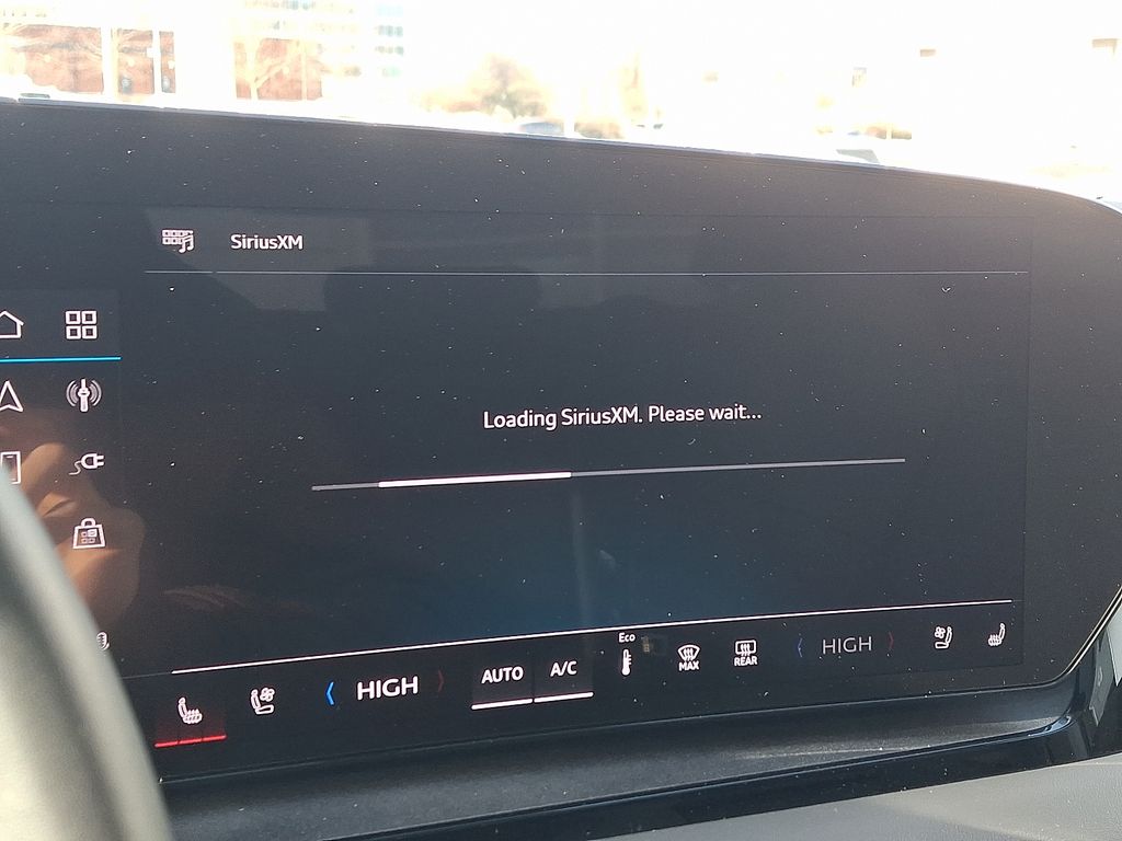 Thumbnail: 2025 Audi Q6 e-tron - 18