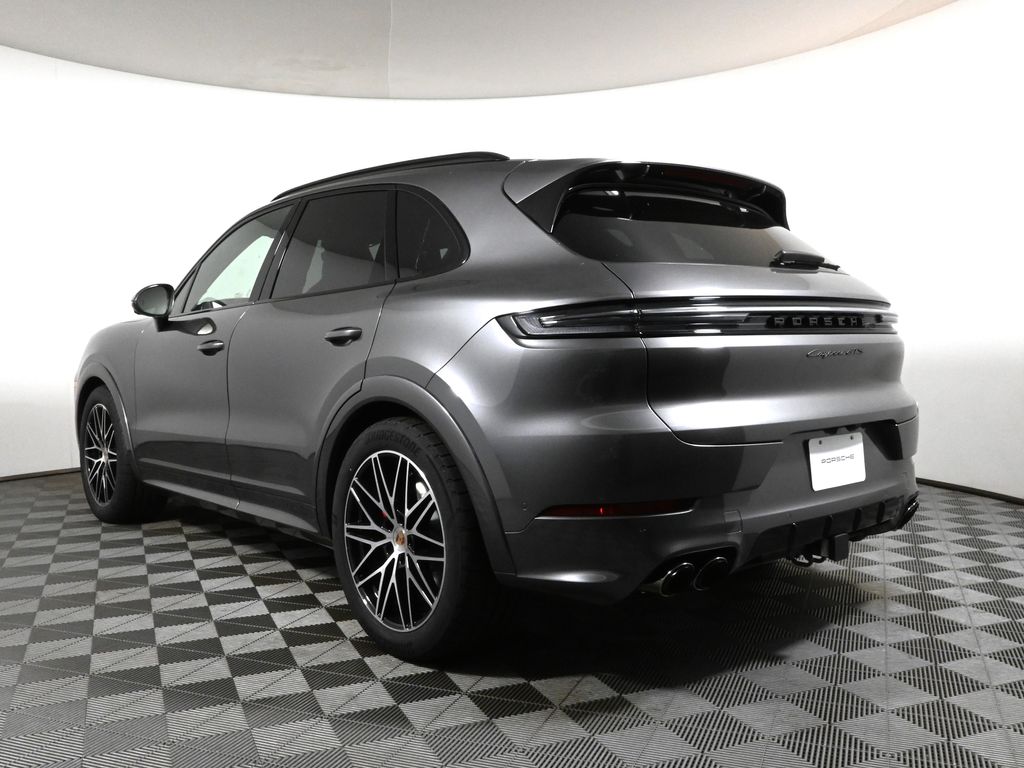 Thumbnail: 2026 Porsche Cayenne - 3