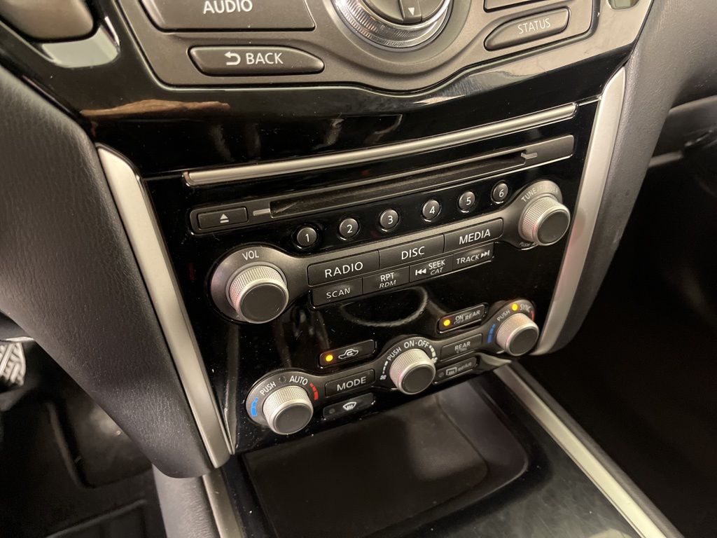 Thumbnail: 2020 Nissan Pathfinder - 30