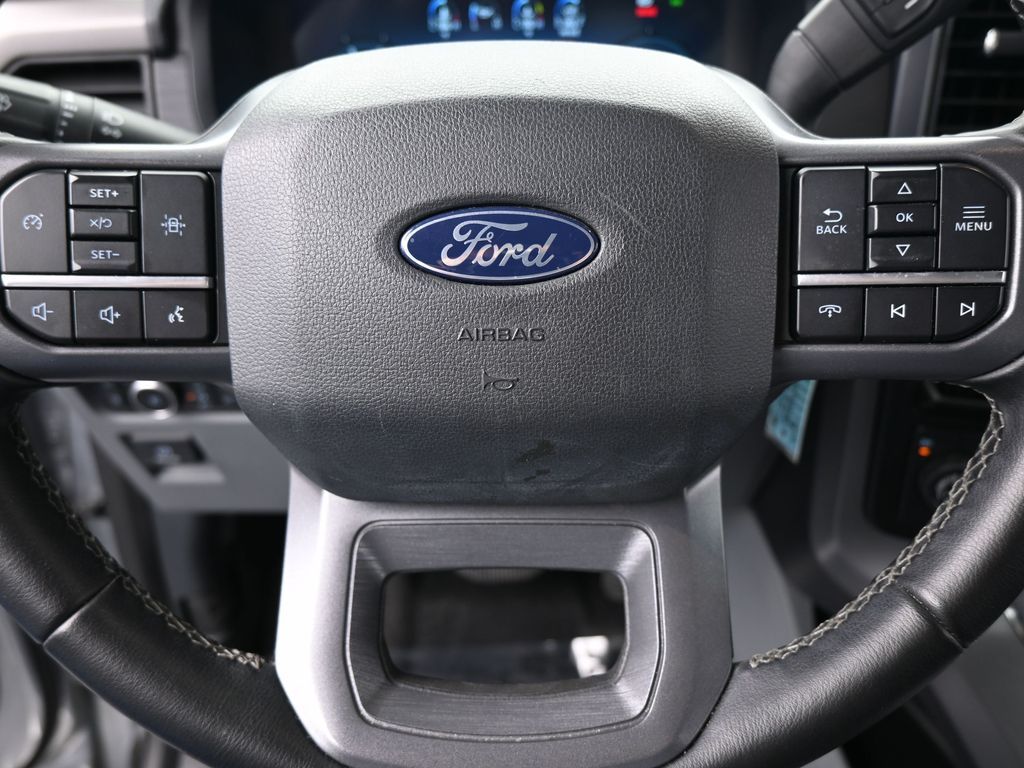 Used 2024 Silver Metallic Ford XLT image 38