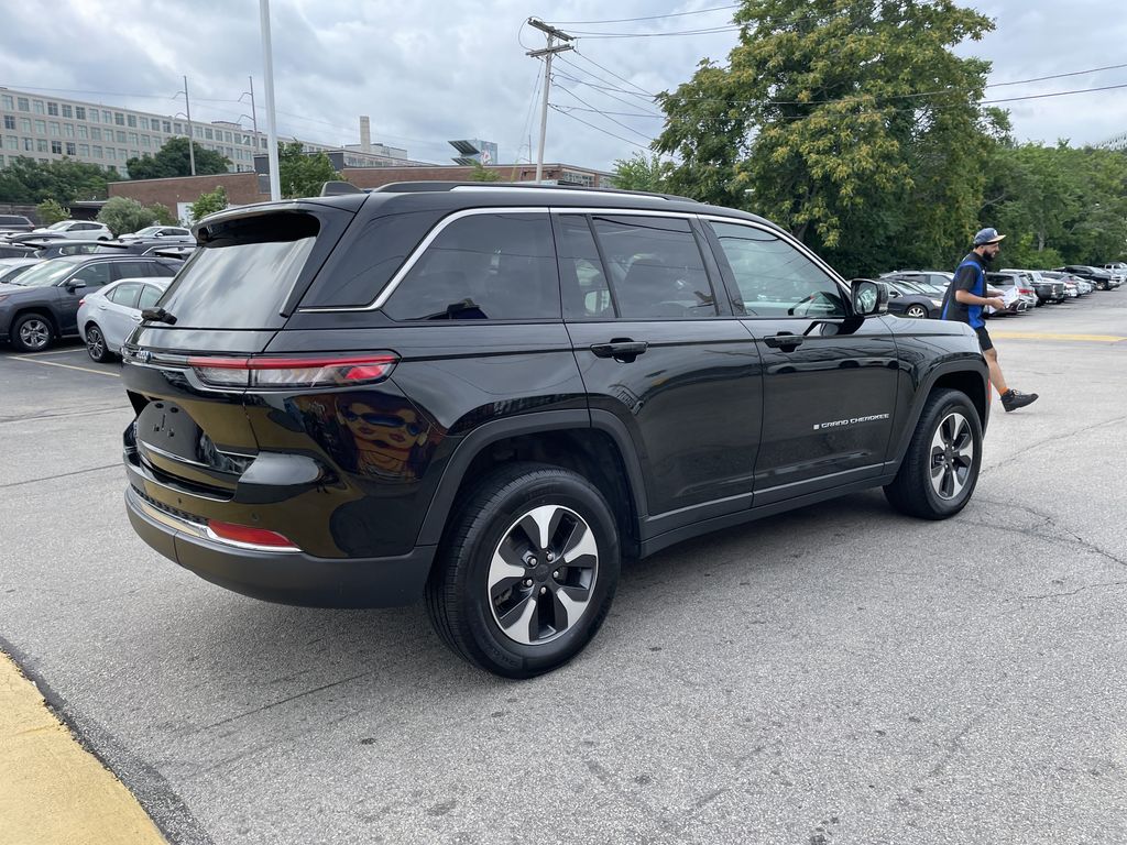 Used 2024 Jeep Grand Cherokee SUV