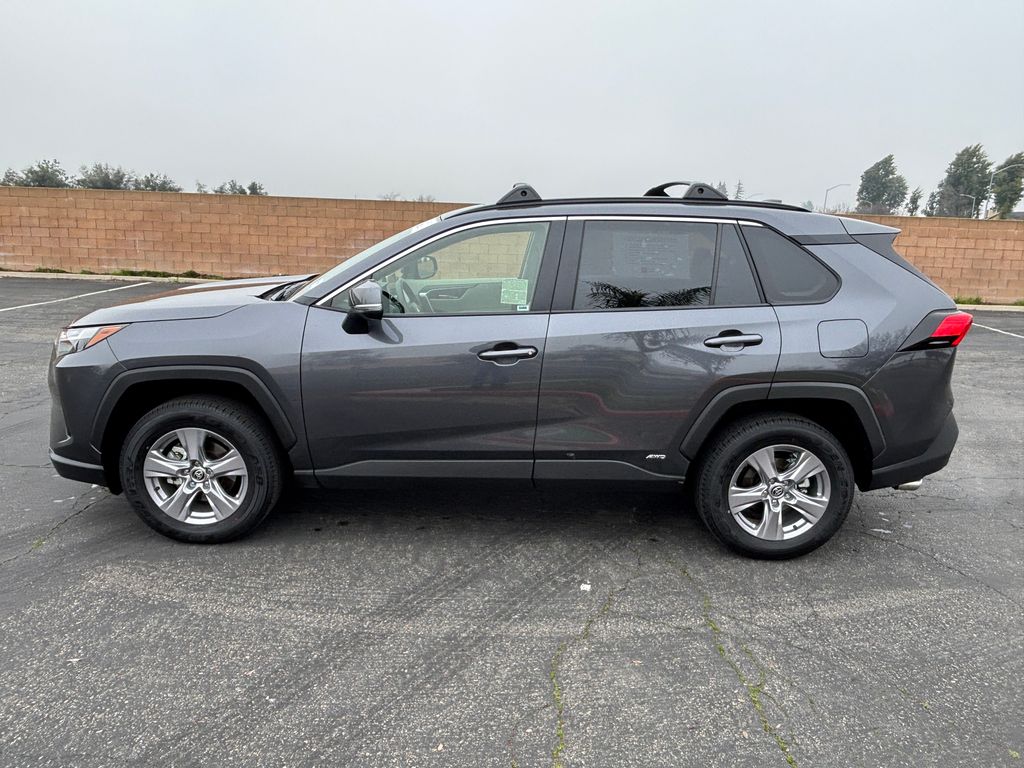 Thumbnail: 2025 Toyota RAV4 - 8