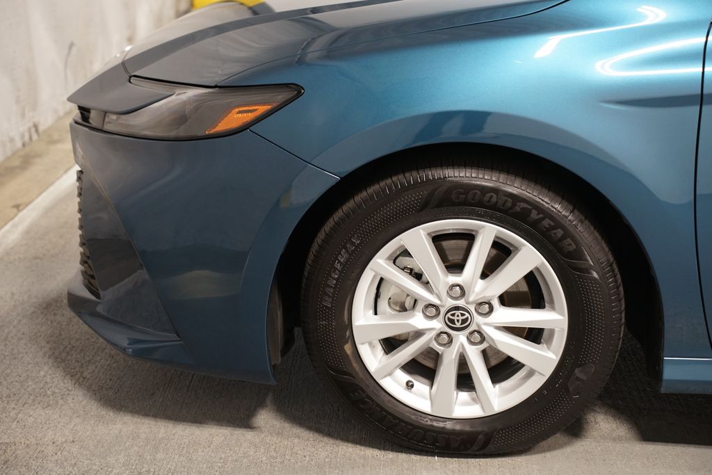Thumbnail: 2025 Toyota Camry - 5
