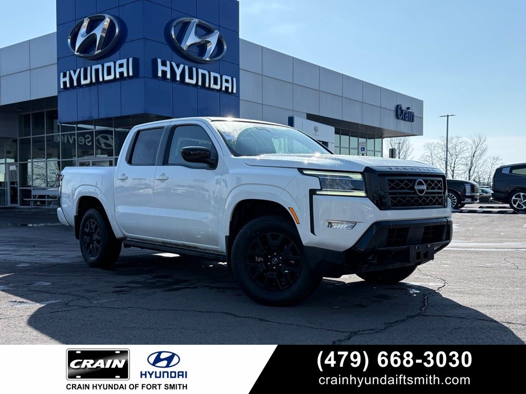 2023 Nissan Frontier SV Crew Cab 4WD