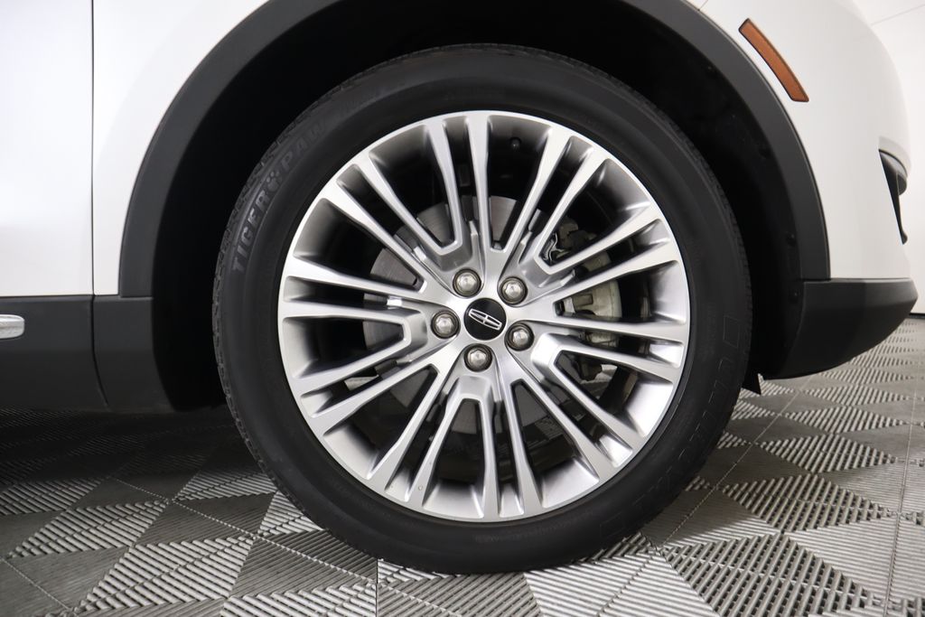 2016 Lincoln MKX Reserve 32