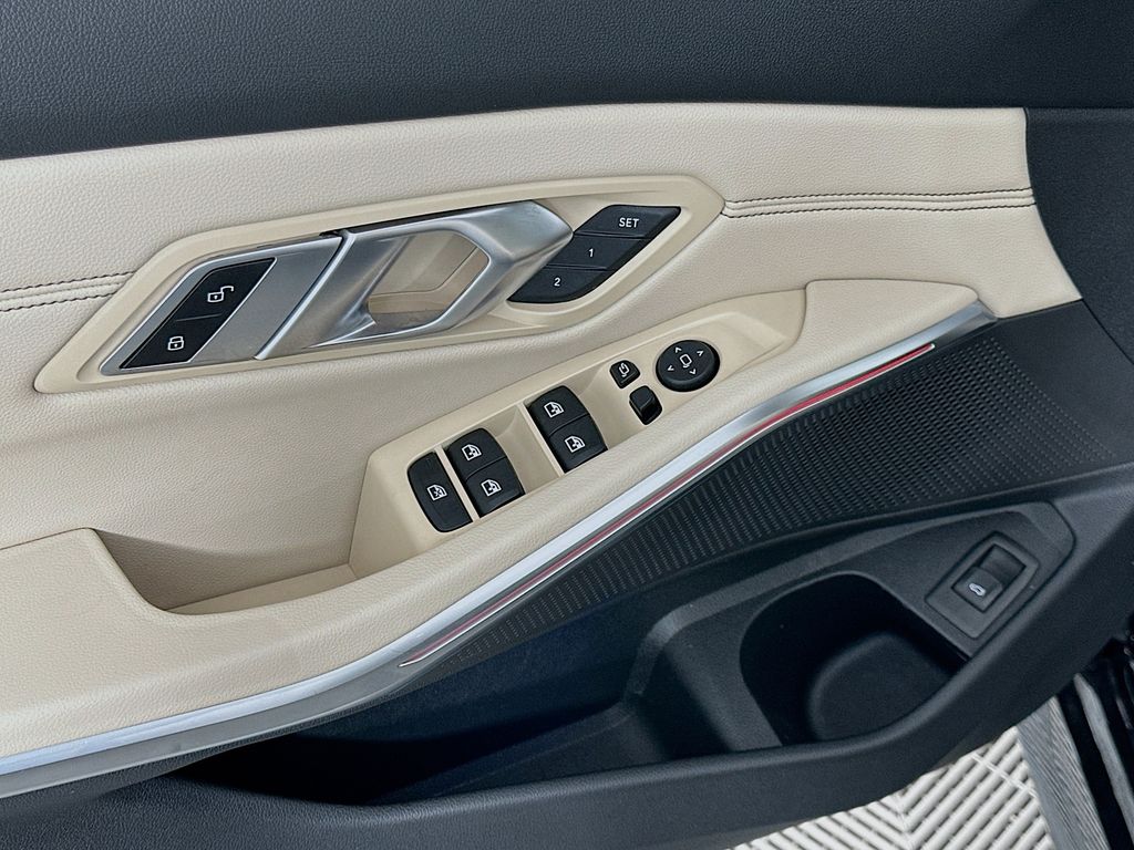 Thumbnail: 2020 BMW 3 Series - 18