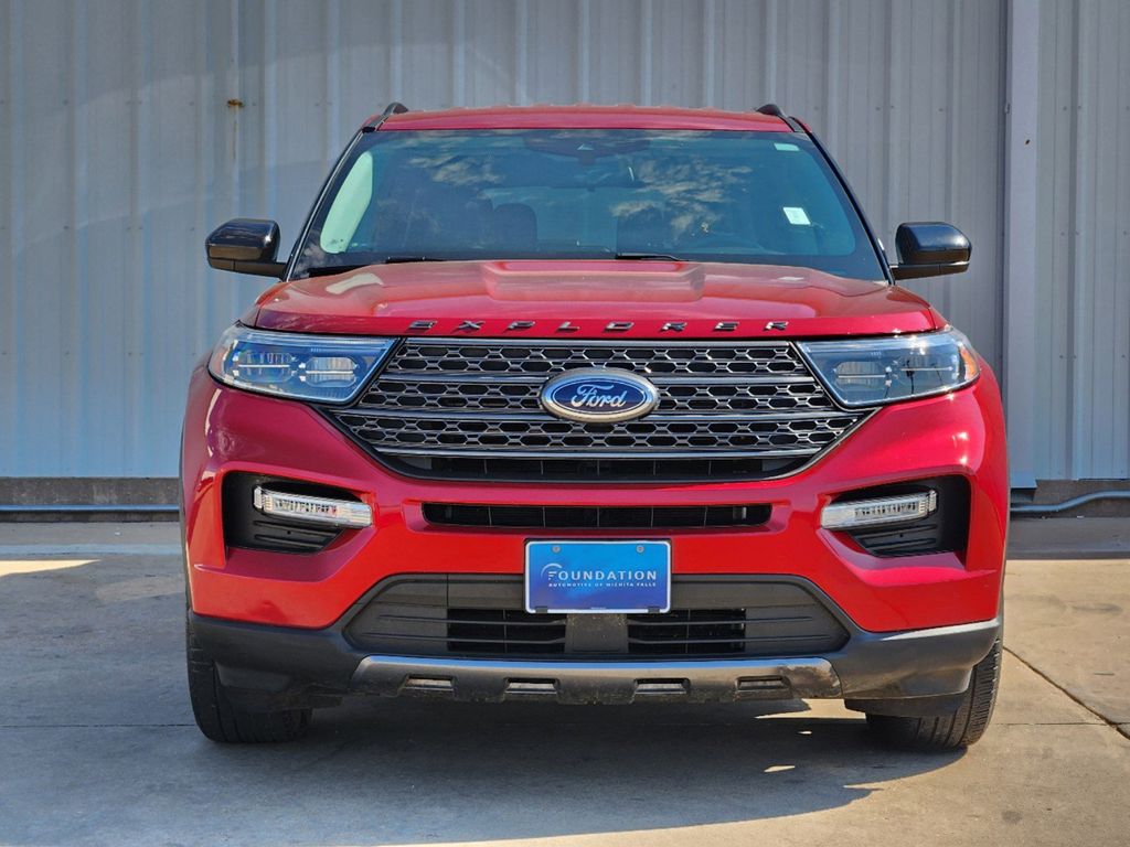 2022 Ford Explorer XLT 2