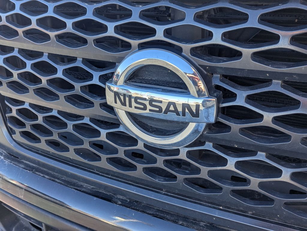 2019 Nissan Titan S 11