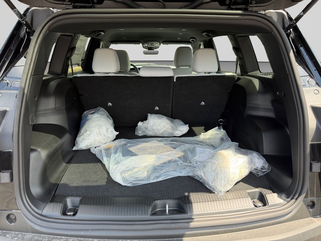 2026 Jeep Cherokee Laredo Black at South Hills CDJR
