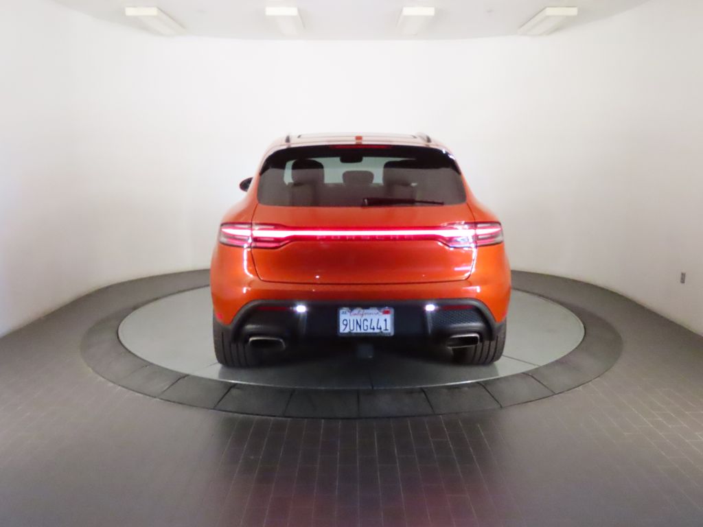 Thumbnail: 2025 Porsche Macan - 6