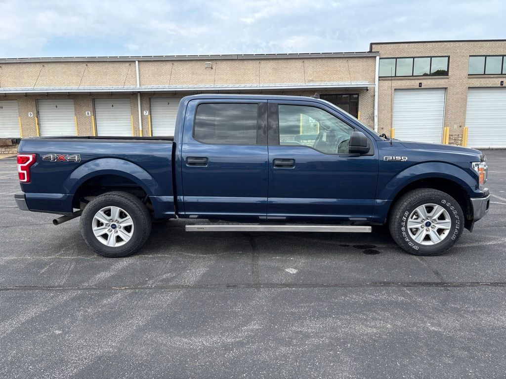 2020 Blue Ford F-150 XLT 4X4 Truck