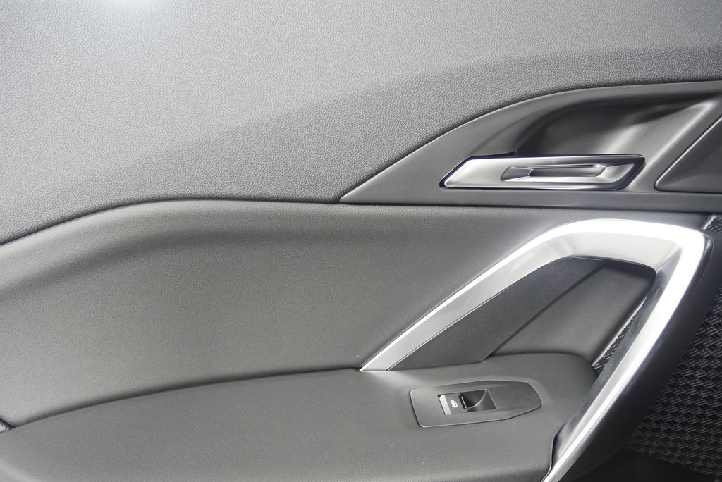 Thumbnail: 2025 BMW X1 - 13