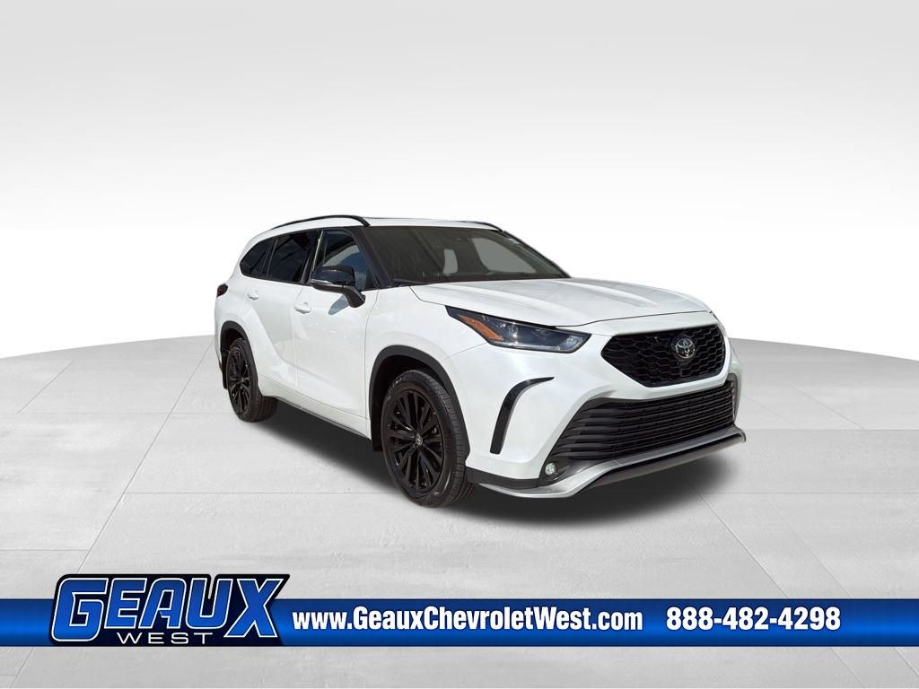 Pearl 2024 Toyota Highlander XSE FWD SUV / Crossover Front-Wheel Drive 8-Speed Automatic