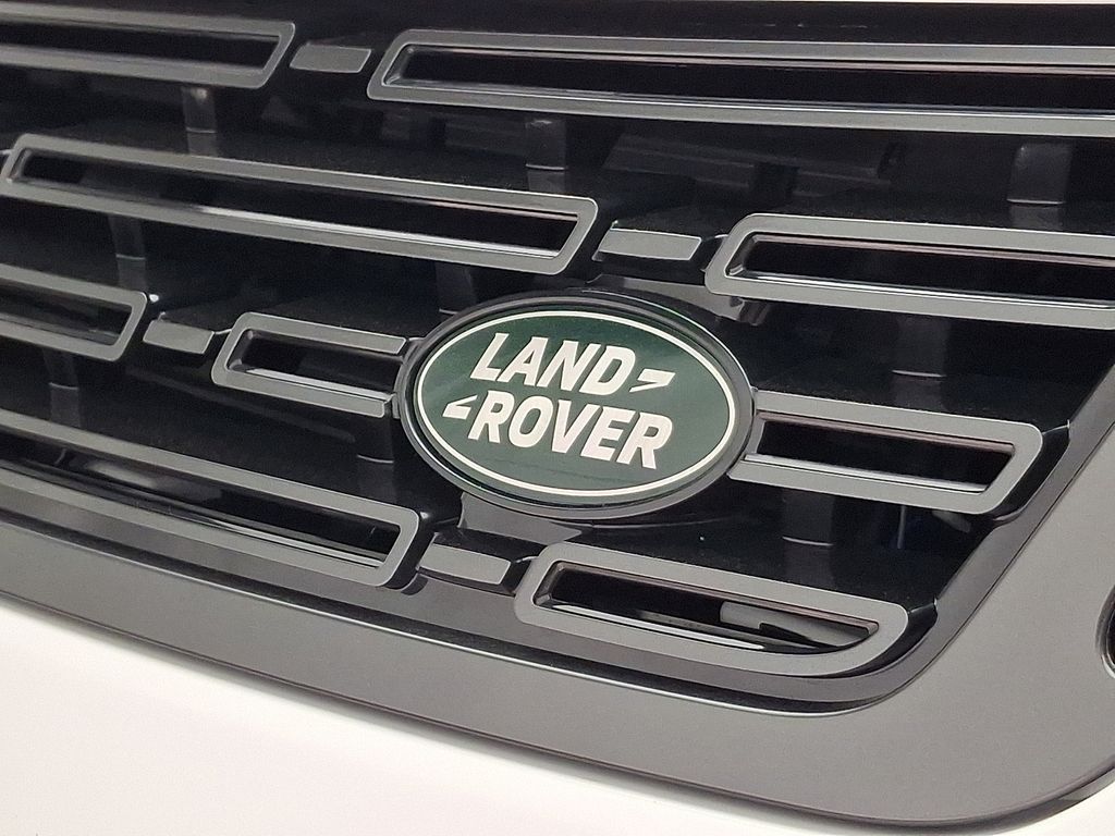 Thumbnail: 2026 Land Rover Range Rover Sport - 21