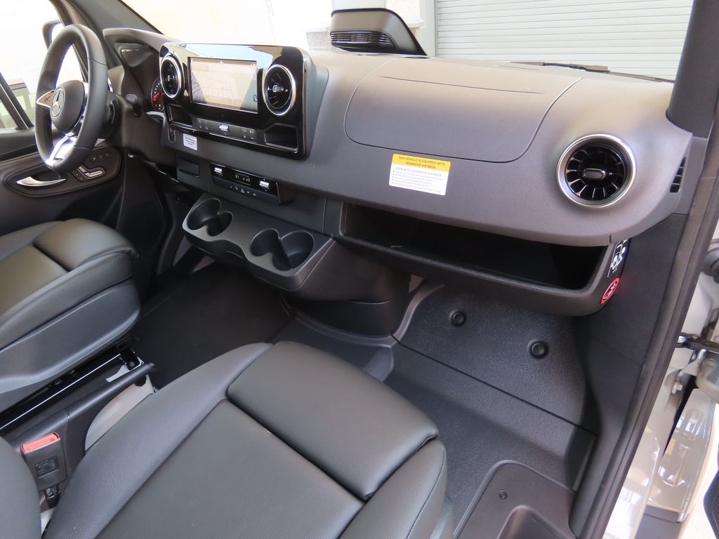 2025 Mercedes-Benz Sprinter 2500 17