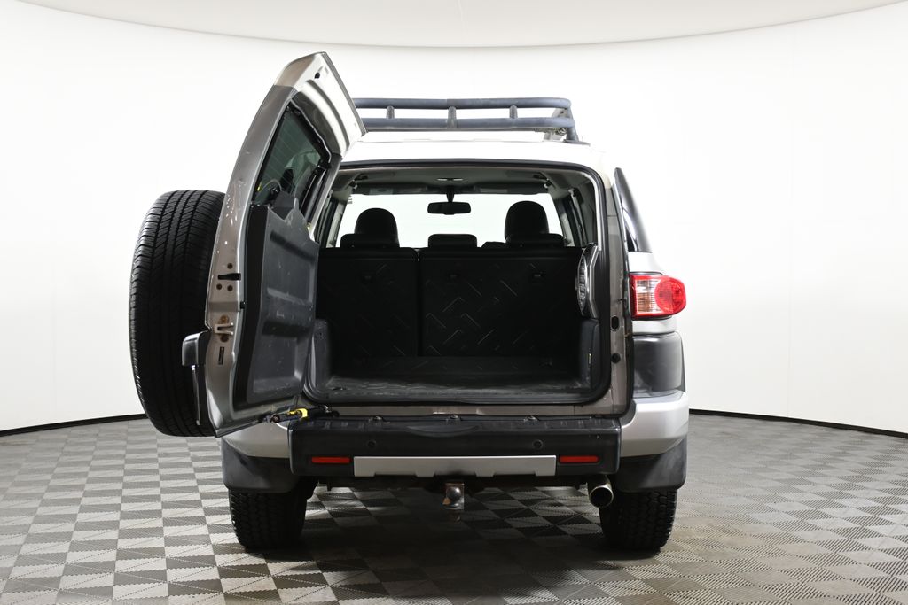2009 Toyota FJ Cruiser Base 29