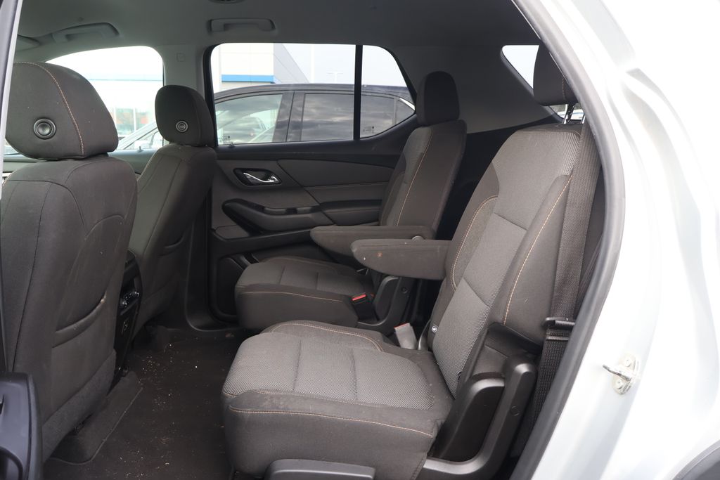Thumbnail: 2019 Chevrolet Traverse - 32
