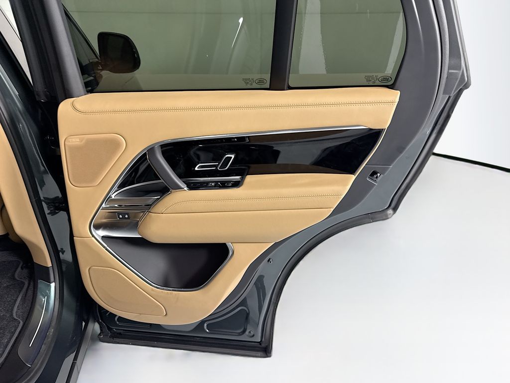 Thumbnail: 2026 Land Rover Range Rover - 28