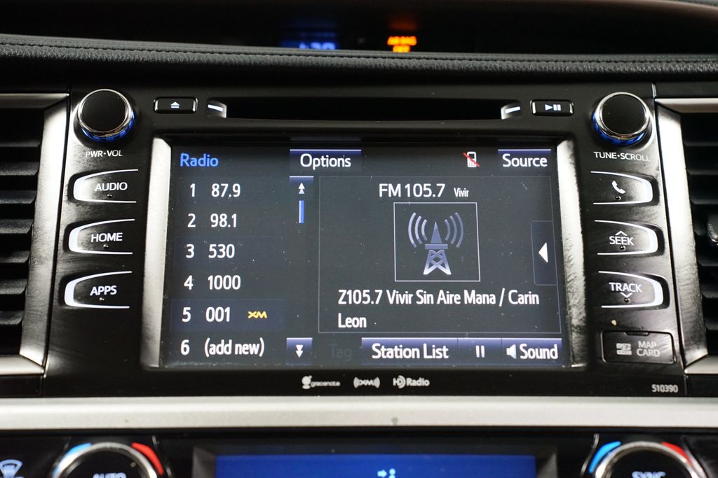 Thumbnail: 2019 Toyota Highlander - 17