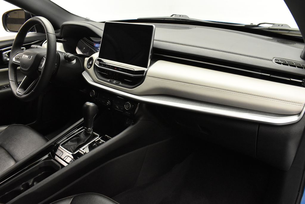 Thumbnail: 2025 Jeep Compass - 27