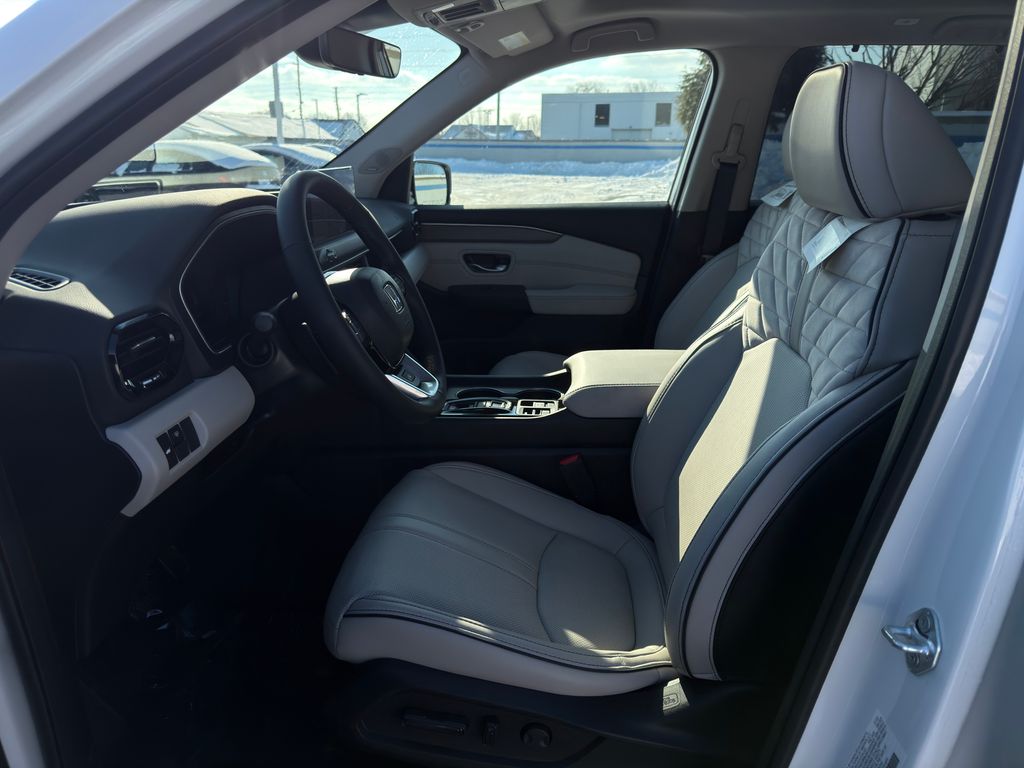 Thumbnail: 2026 Honda Pilot - 18